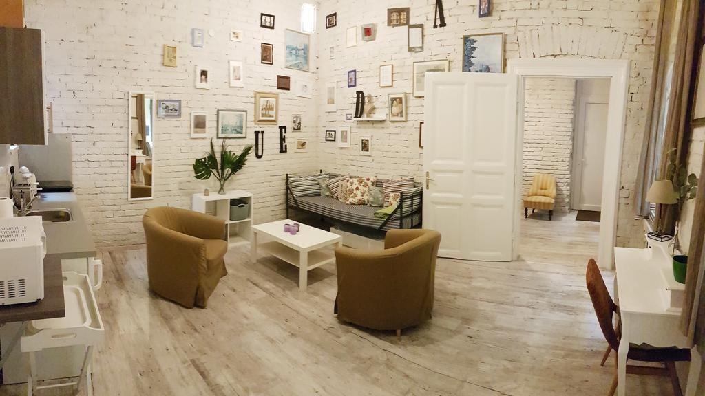 Bpr Wolf Apartment With Terrace Budapest Exterior photo